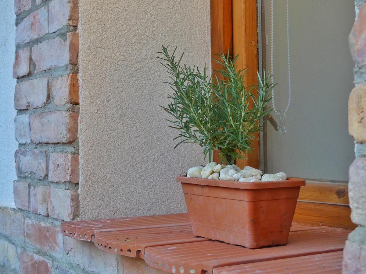 Csuecsoek Vendeghaz Apartment Eger Exterior photo